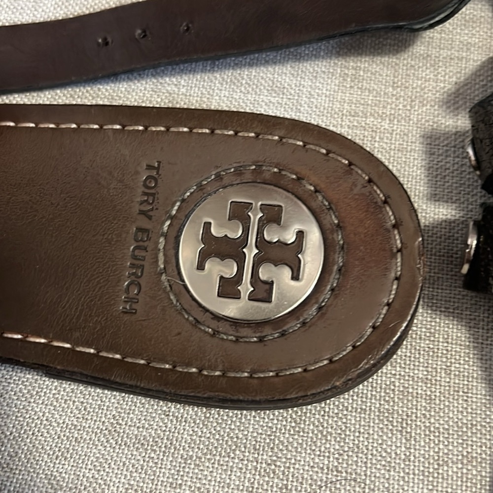 Tory Burch Briza Metallic Silver Gray Leather Gladiator Sandals - Picture 5 of 6